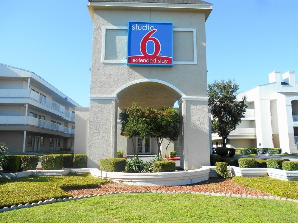 Studio 6-San Antonio, TX - Airport Exterior foto